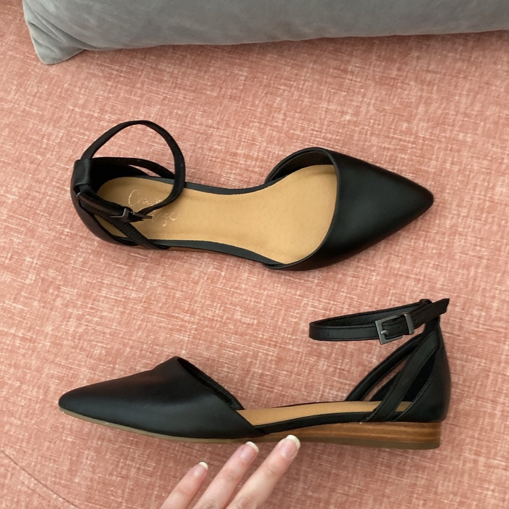 Crown Vintage Evalinda Flats